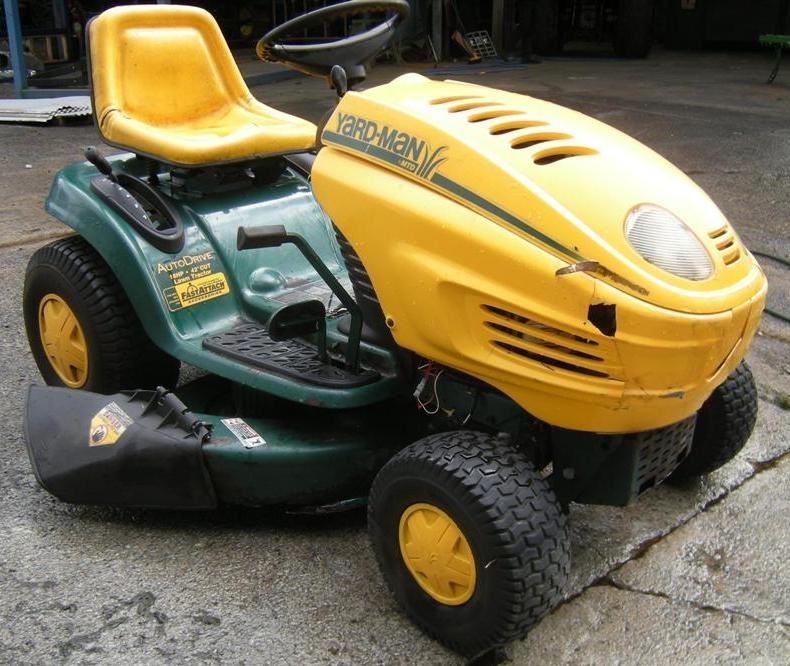 MTD Yardman 1842 Lawn Tractor, 18hp Briggs Intek engine with pressure ...