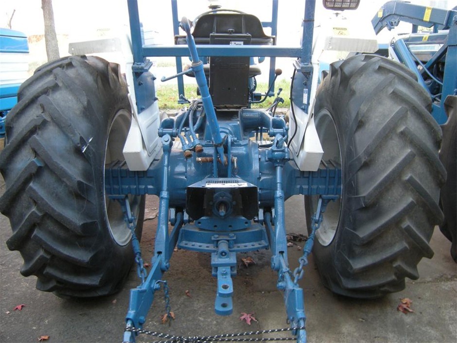 Ford 5000 2wd tractor, 69 engine hp, 8 speed manual transmission, fully ...