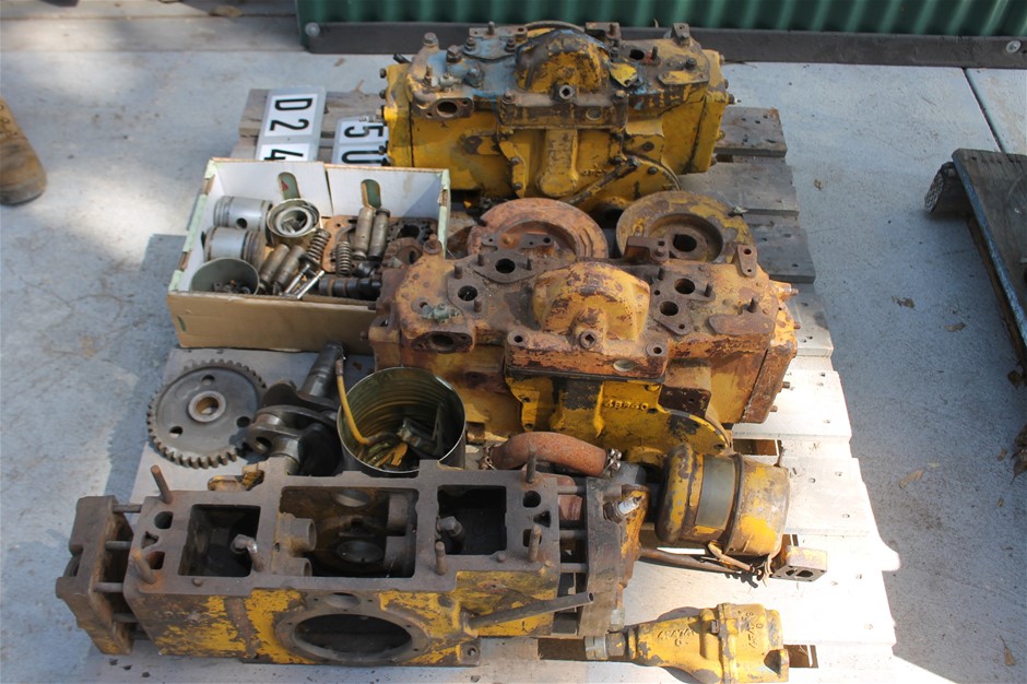 Caterpillar D2 4U and 5U Pilot Motor Parts Auction (00119005981