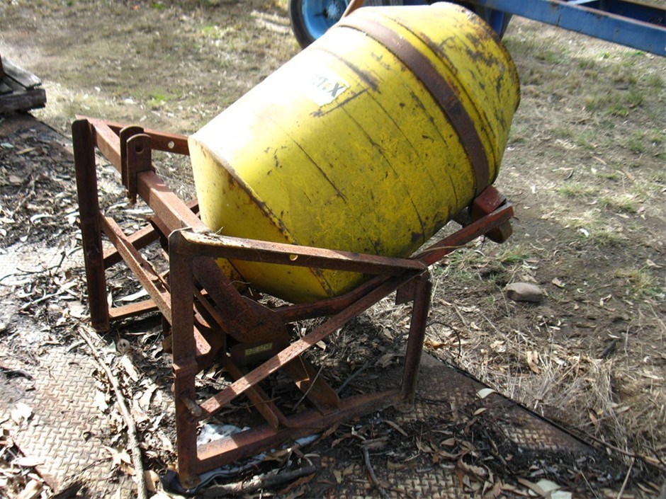 Cement mixer attachment for tractor, 3 point linkage (17686218