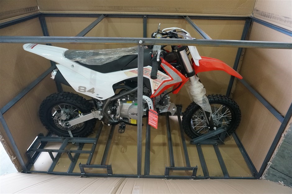 GMX Extreme 125CC Dirt Bike - Red & Whit