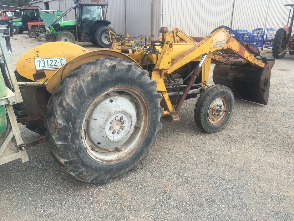 Massey Ferguson FE 35 Front End Loader Tractor Auction (00033014043