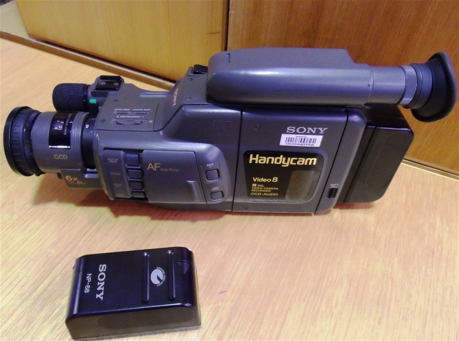 Video Camera, Sony Handycam Video 8, CCDAU230 Auction (00058000471