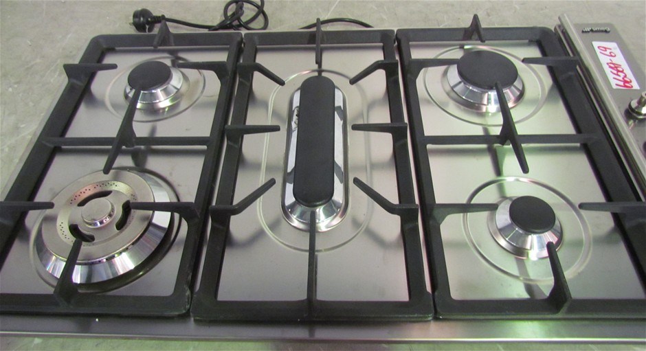 Smeg Gas Cooktop Model CIR93AX Auction (00127108960) Grays Australia