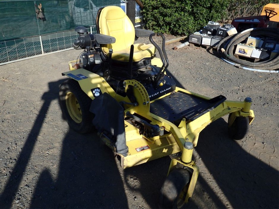 Great Dane Chariot Zero turn mower Auction (00395034524) Grays Australia