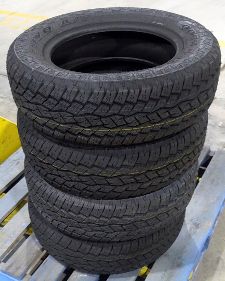 Set Of 4 X Toyo A T Plus Open Country 215 65r16 98h All Terrain Tyres Auction 0045 Grays Australia
