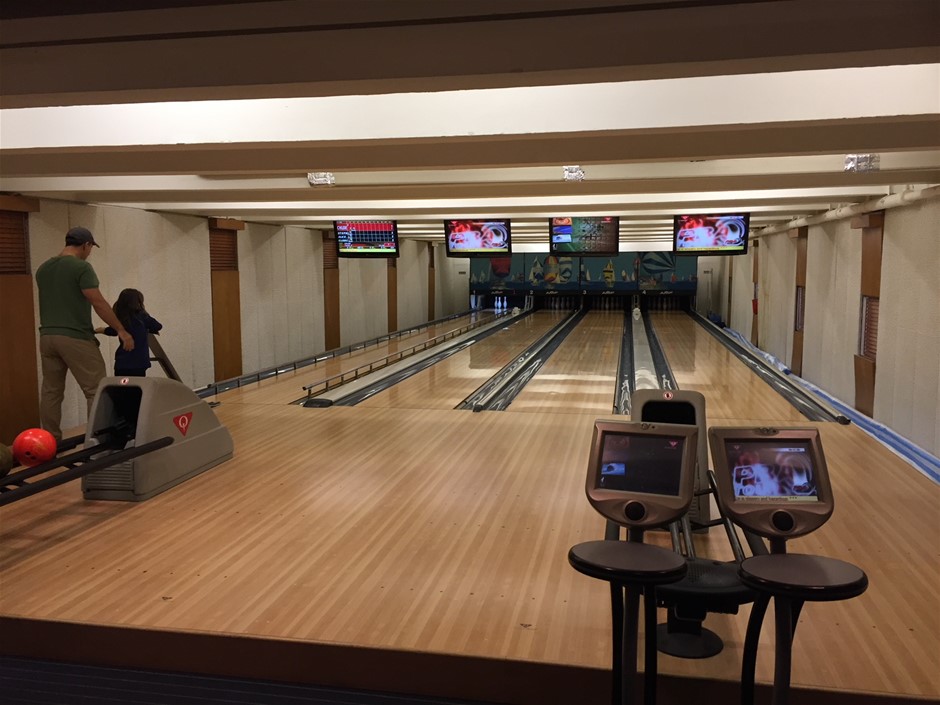 Custom 4 Lane Bowling Alley Including 40ft Container Auction (0001