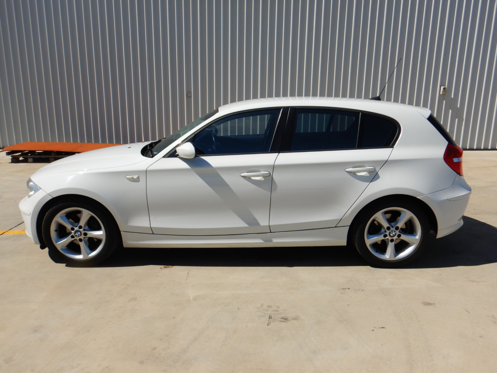 2008 BMW 120i 2.0i E87 Automatic Hatchback Auction (0001-8011027 ...