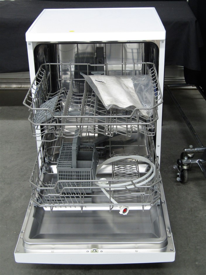 Omega 60cm Freestanding Dishwasher (ODW507TWB) Auction