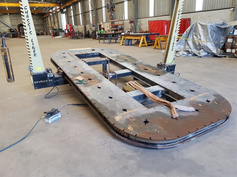 Revolution Chassis Straightening Jig Auction (00019011165) Grays