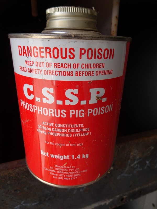 6 x Cans Of Pig Poison Auction (02987022198) Grays Australia