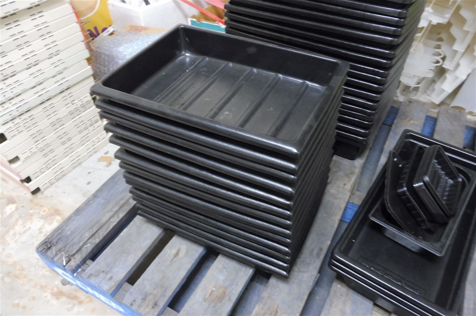 A Large Qty Of Plastic Food Tubs (Pooraka, SA) Auction (00328011386