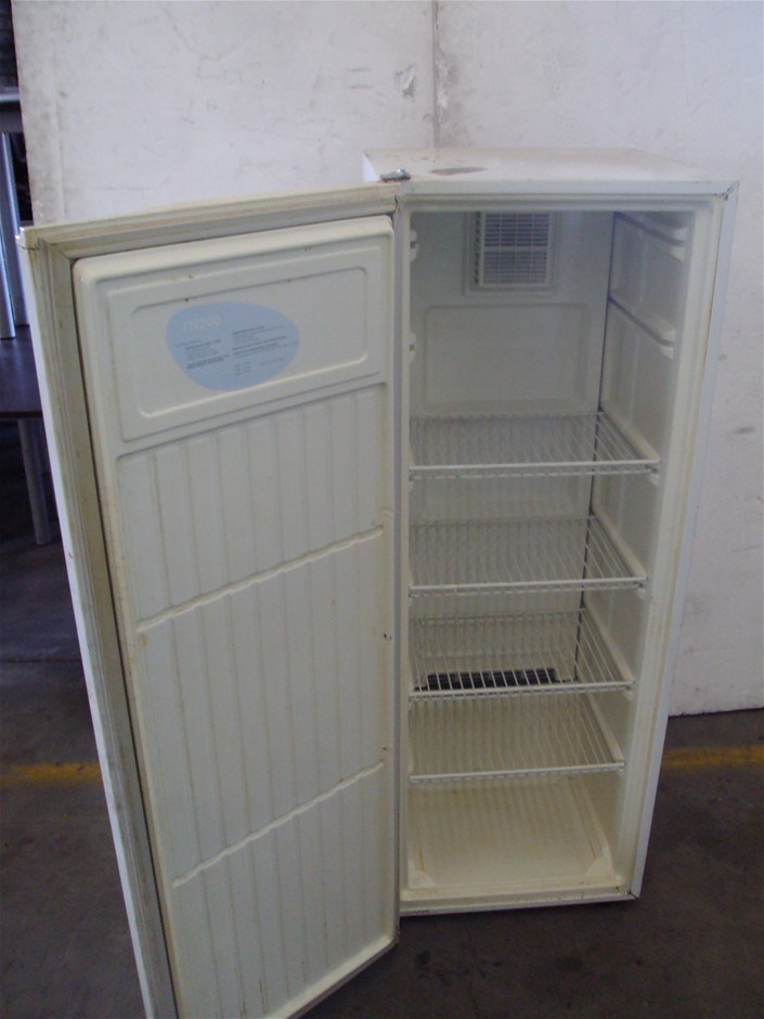Kelvinator Opal single door upright freezer. Auction (00647002852