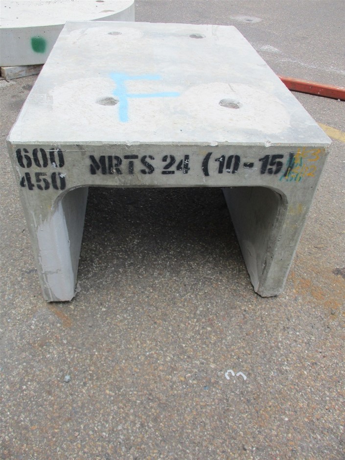 Qty 3 x Humes Concrete Box Culverts Auction (0012-7022394) | Grays