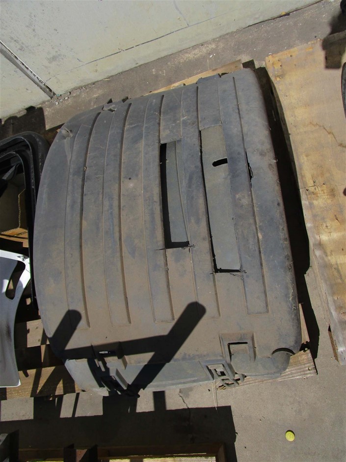 4x Plastic Truck Mud Guards Auction (01053015503) Grays Australia