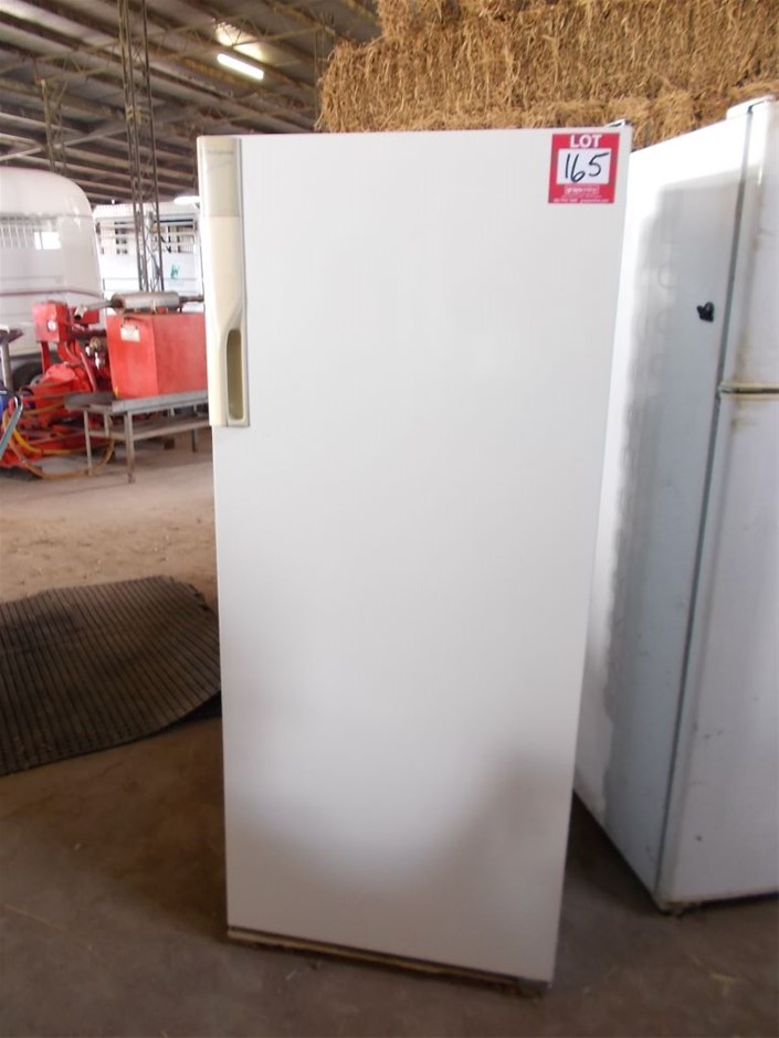 Westinghouse Silhouette Upright Freezer Auction (01655037224) Grays