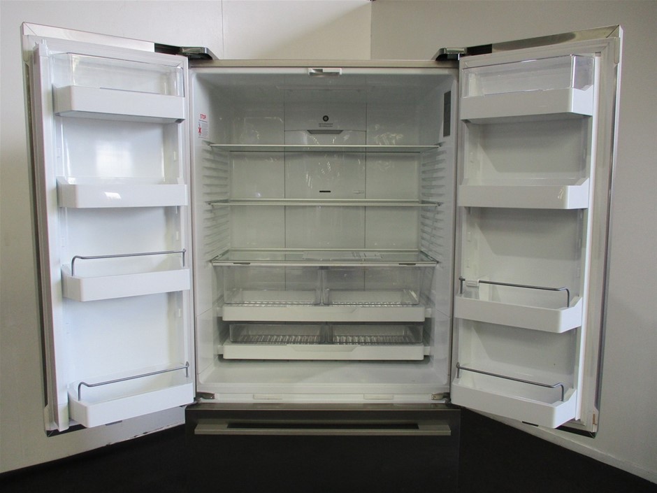 Fisher & Paykel RF610ADUX5 614L ActiveSmart French Door Fridge Auction