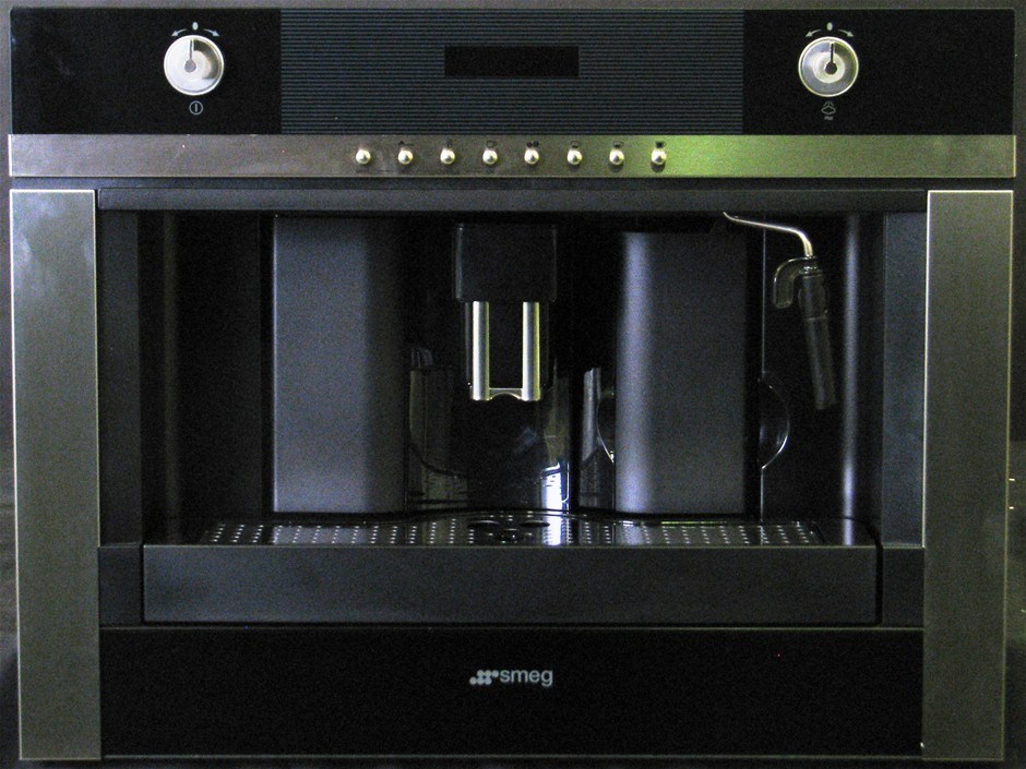 Smeg 60cm Linea Fully Automatic Frameless Coffee Machine. Model