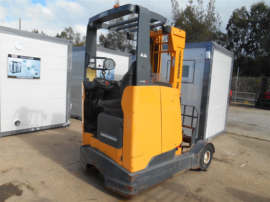Jungheinrich 3 Wheel Counter Balance Reach Forklift, Model ETVC16
