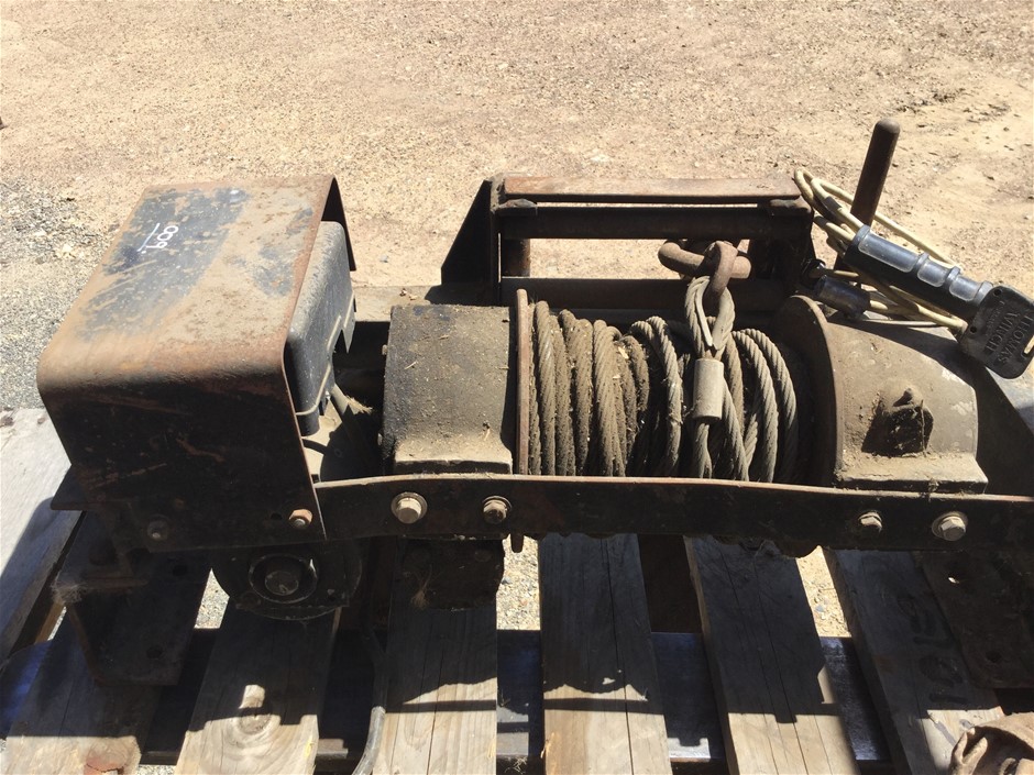 Thomas 24V Electric Winch Auction (01405036657) Grays Australia