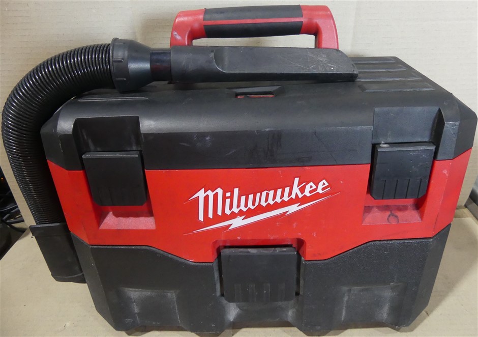 Milwaukee Wet/Dry Vacuum, Electic tool Corp, Brookfield (WI53005) Auction (00032179535) Grays