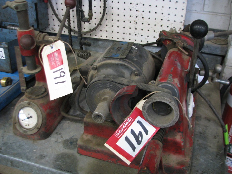 Precision valve refacer grinder, Warren & Brown, Repco 2901B, bench top