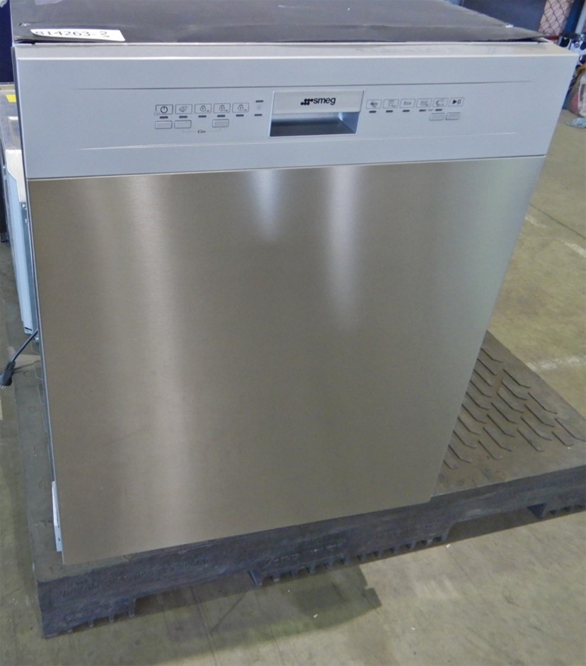 Smeg 60cm Stainless Steel Built Under Dishwasher, Model DWAU6214X