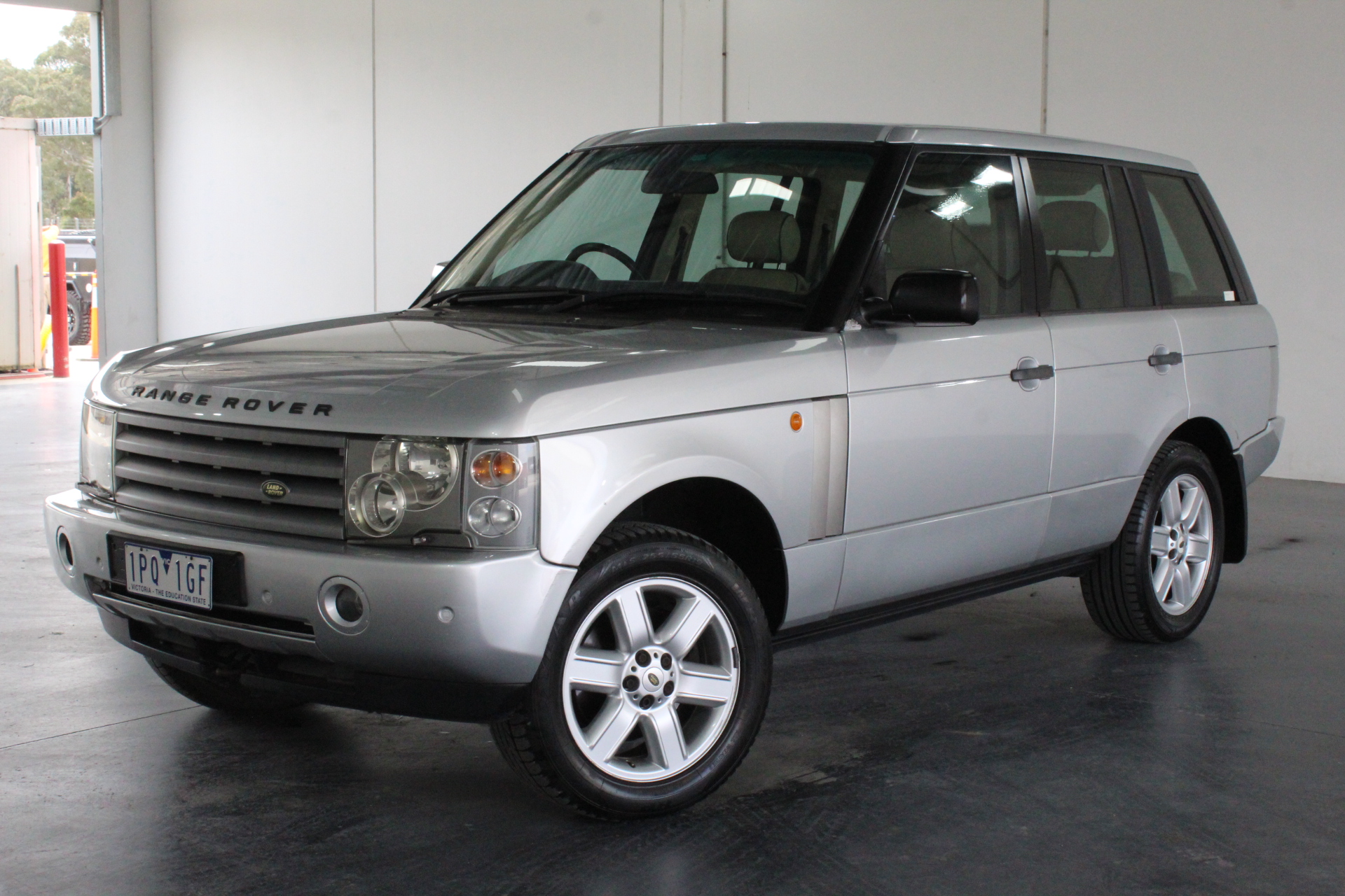 Land rover 2002