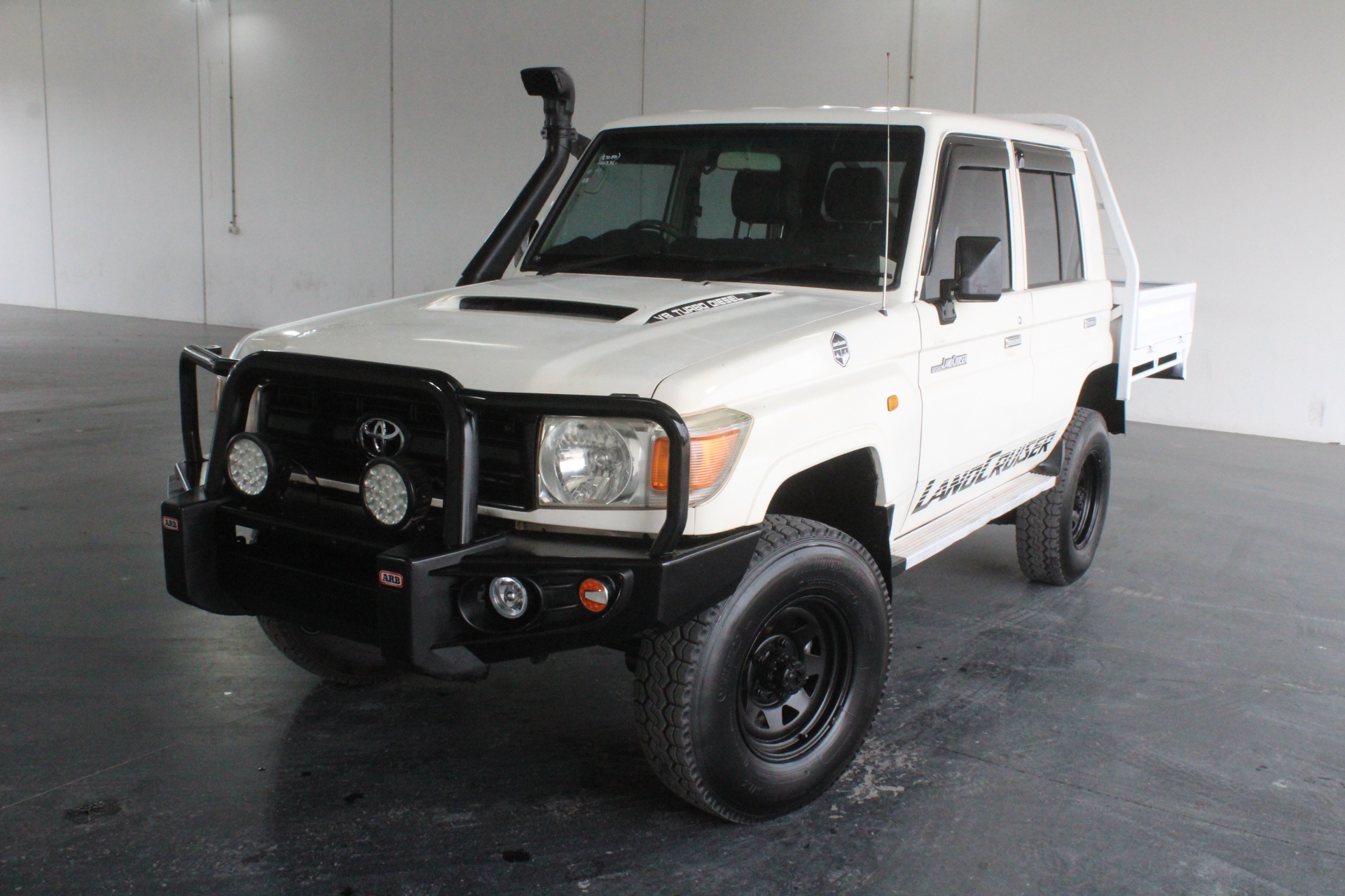 2010 Toyota Landcruiser Workmate 4x4 T/Diesel Dual Cab Tray Ute Auction ...