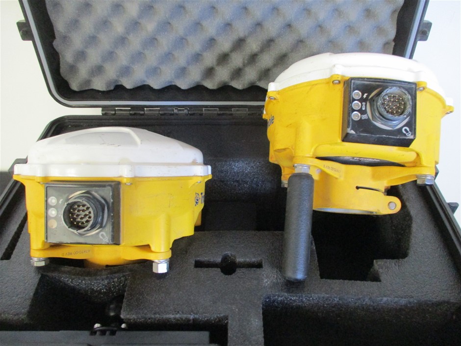 Trimble CB460 GPS Control Box with 2 x Trimble MS995 Receivers Auction