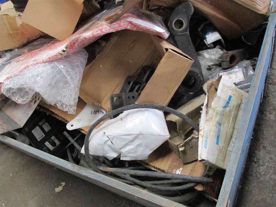 Box Quantity of Assorted Truck Components Auction (0081-7024640