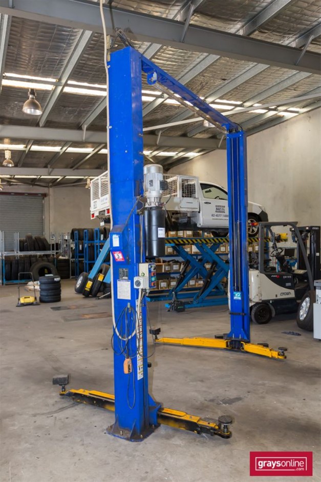 Powerrex, SL2900F, 2 Post Car Hoist Auction (00035039656) Grays