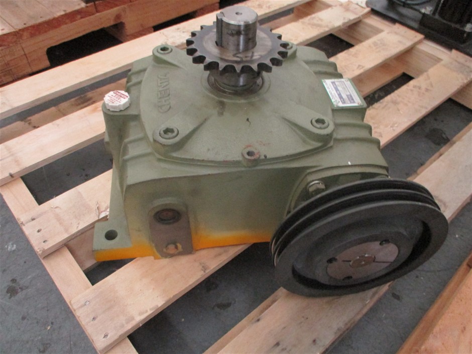 Chenta Gear Speed Reduction Gearbox Auction (44223016586) Grays