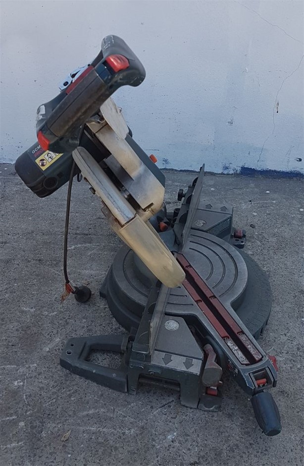 BOSCH DROP SAW 60 DEGREE ANGLES 240V POWER PLUG IN BROKE HANDLE Located