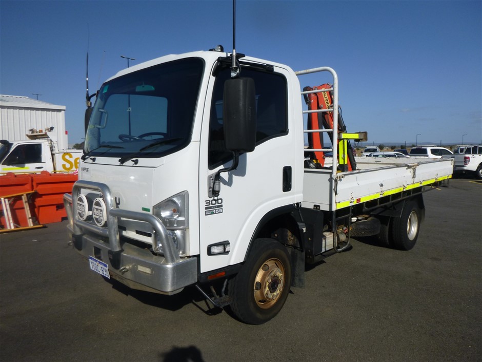 Isuzu nps 300