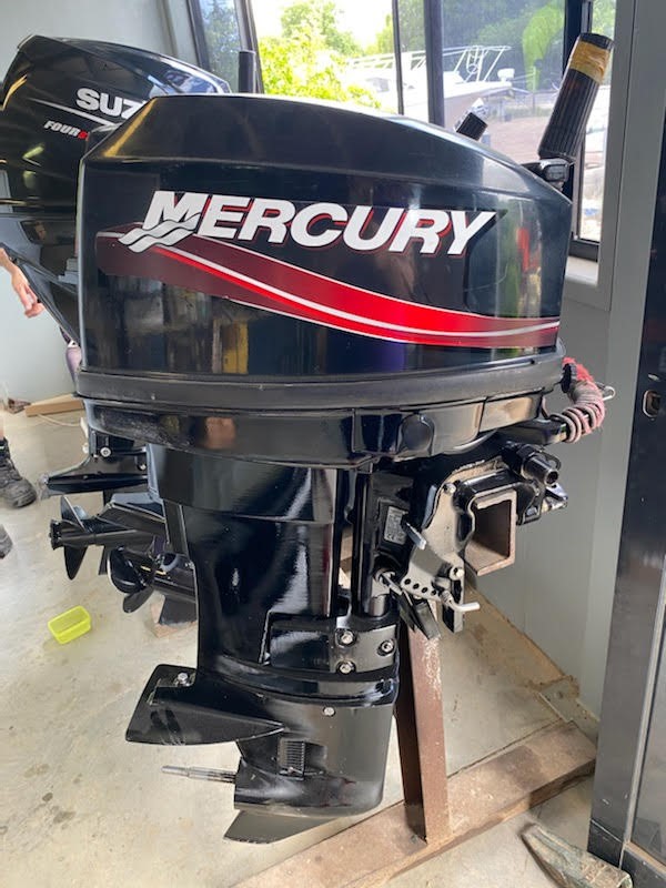 2006 Mercury 25 HP Tiller Steer Outboard Motor Auction (0003-7025407 ...