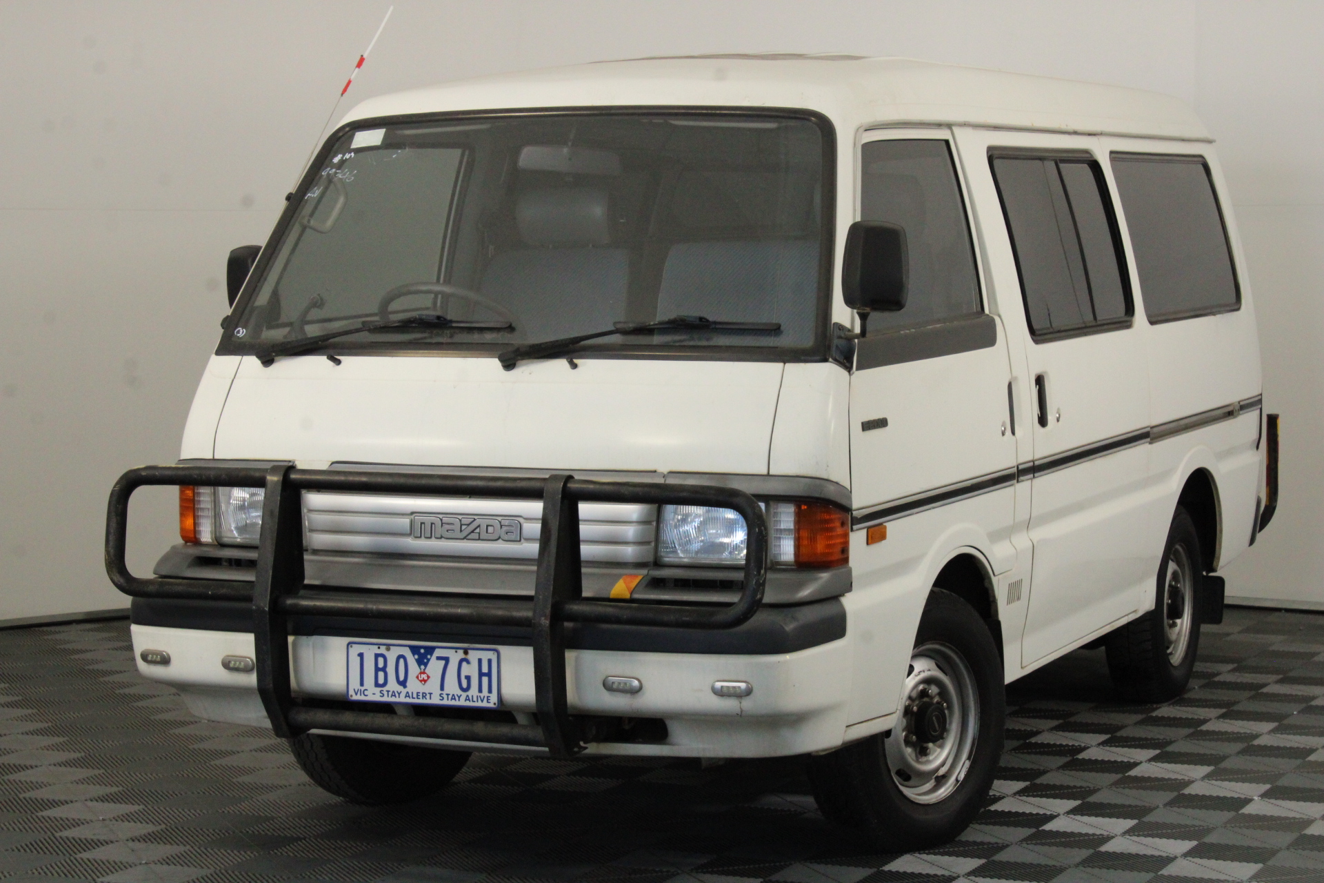 1995 Mazda E2000 DELUXE COMPACT (MWB) Automatic Van Auction (0001 ...