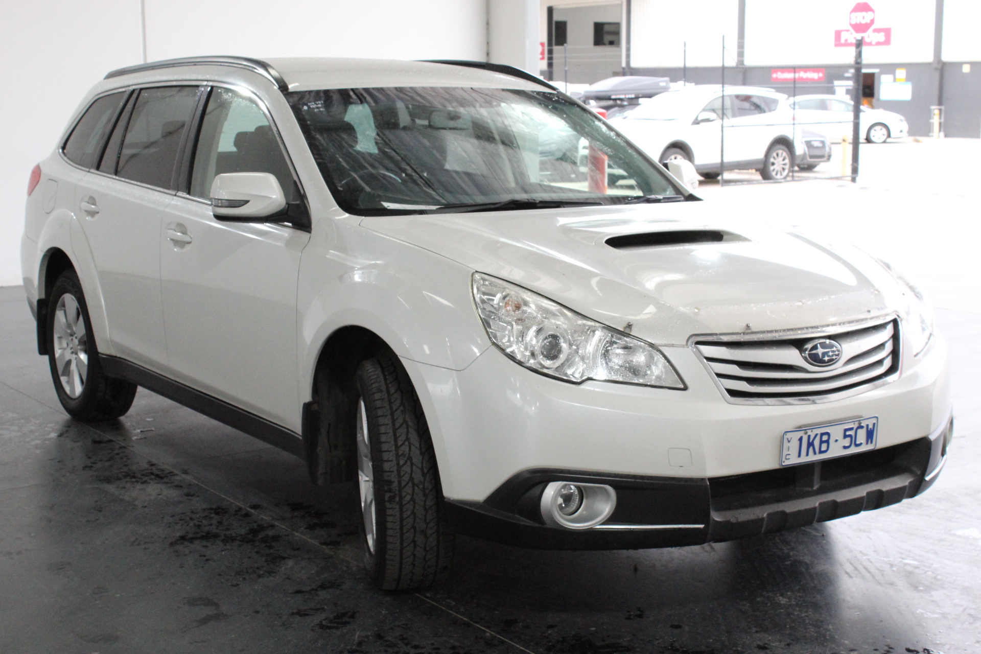 Subaru outback 2010 года