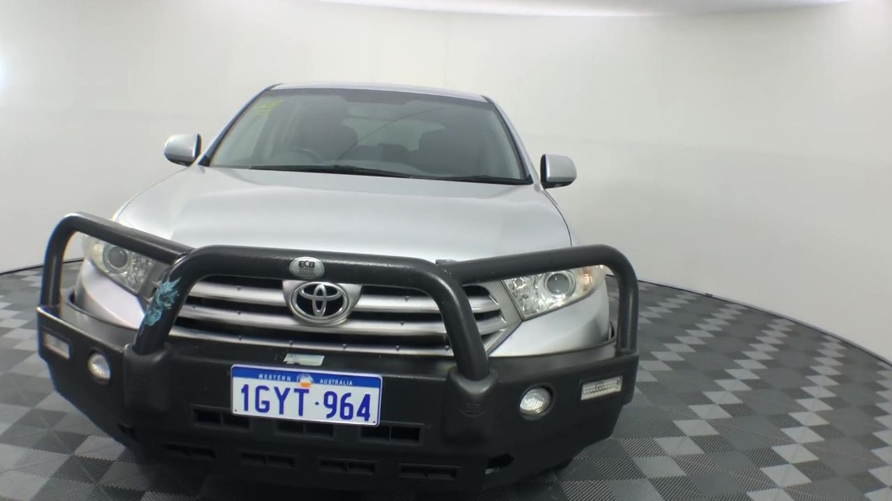 Men's 10mm Black Agate, Black Frosted & Gold Rhinestone Beaded Bracelet