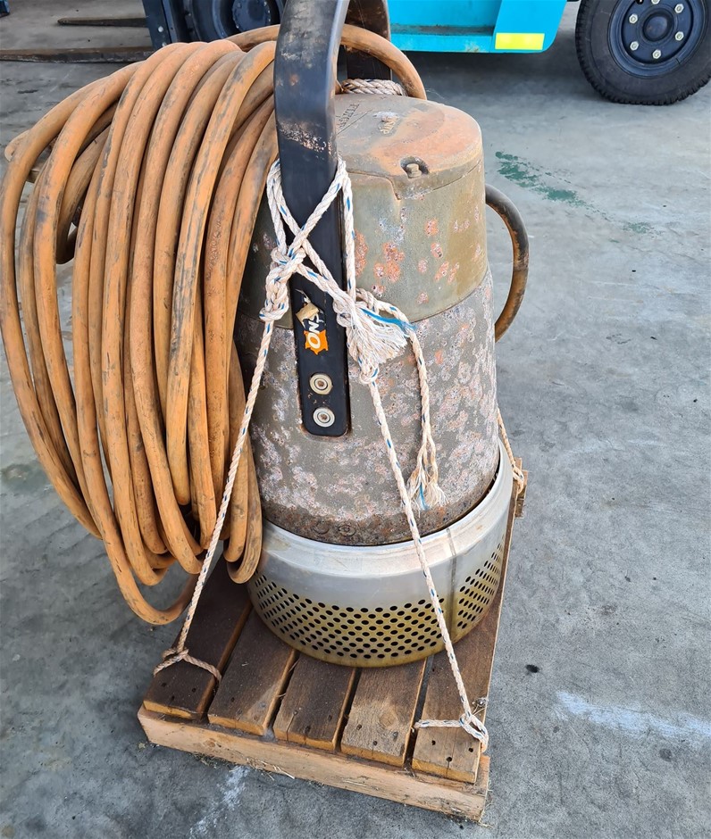 Kunzite & Swarovski® Austrian Crystal Platinum Plated Pendant Necklace