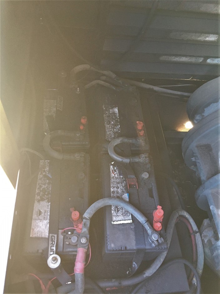 18K Gold-Filled Cuban Style Link Ring with Simulated Diamonds - Size 8