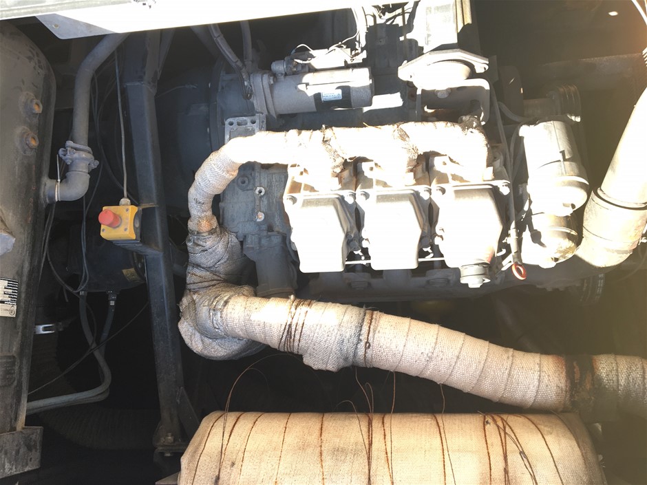 18K Gold - Filled Clustered Bracelet Simulated Diamonds, 12MM Wide - 22.8cm