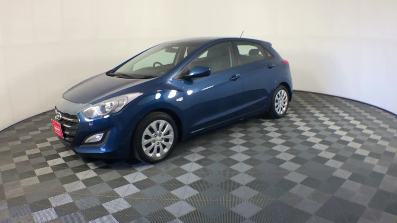 5-6mm White Freshwater, Baroque Pearl Necklace Swarovski® Crystal.