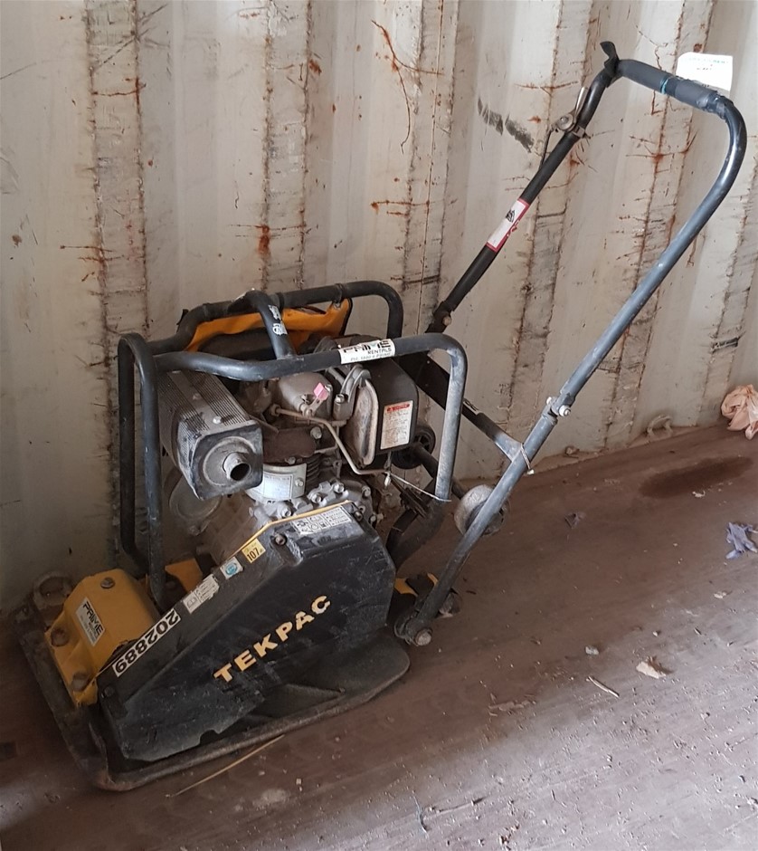 1.38 Carats Blue Sapphire