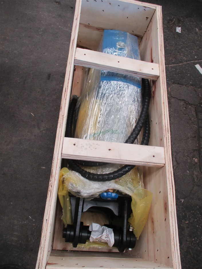 7-8mm Pearl & Tiger Eye with Real 18k Gold Plated Bracelet