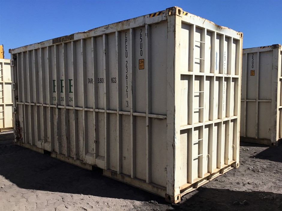 18k Gold Filled, Black Face Iced Out Diamond Quartz Wrist Watch