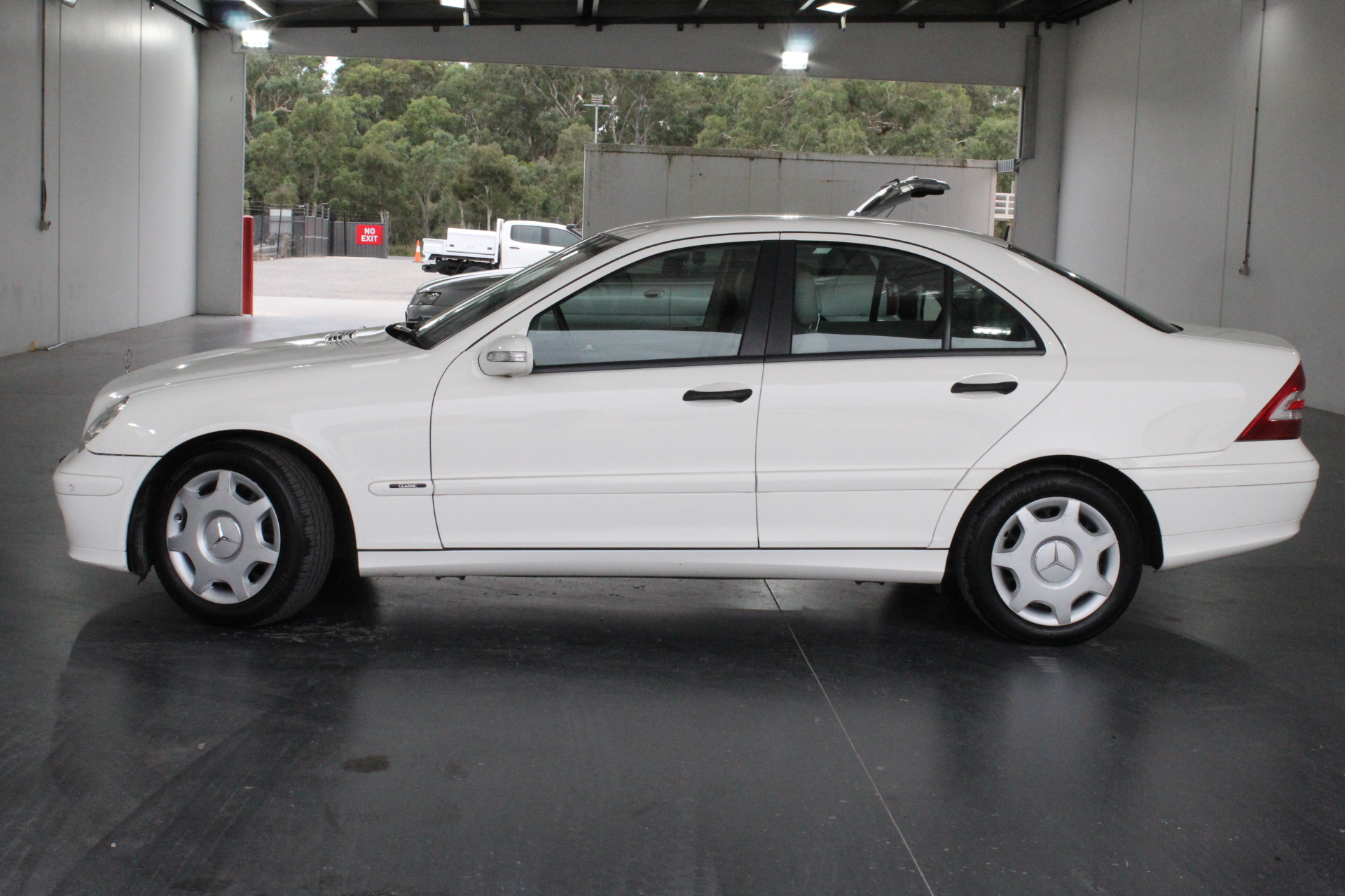 18k White Gold Filled, Blue Face Iced Out Diamond Quartz Wrist Watch