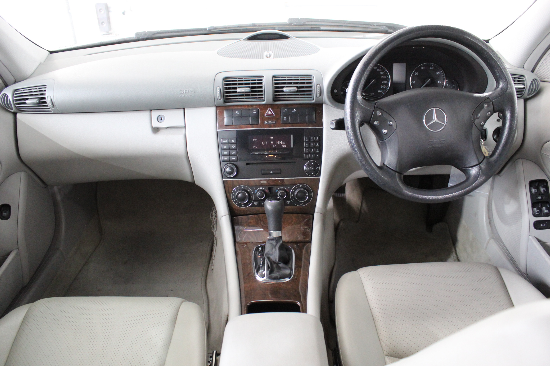 Luxury 18K White Gold Plated Full Diamond Quartz Iced Out Wrist Watch