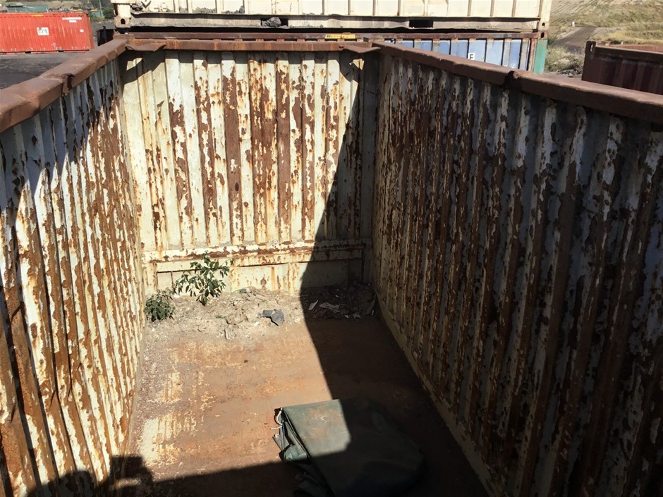 Malaysia Jade Quart' & Swarovski® Austrian Crystal Platinum Plated Necklace