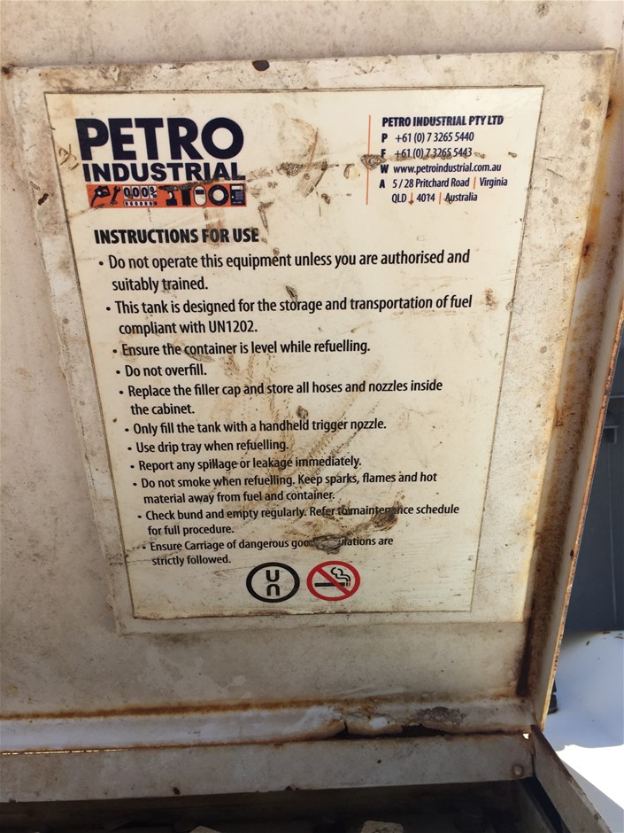 2XU Youth Girls High Performance Power Short, Size M, Black/Reflective.  Bu